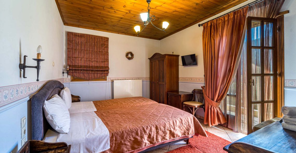 standard-double-single-beds-yellow-room