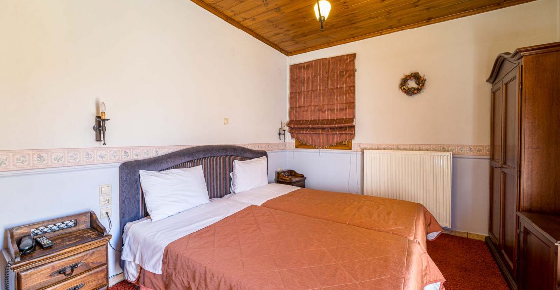 standard-double-single-beds-yellow-room