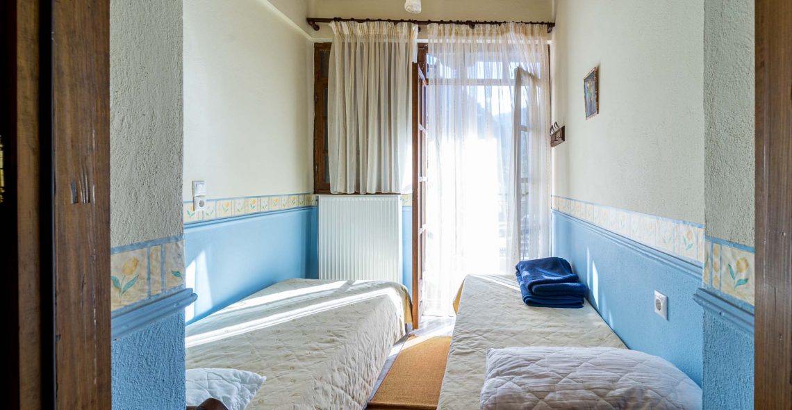 quadruple-four-signle-beds-second-room