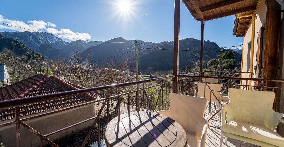quadruple-four-signle-beds-second-balcony