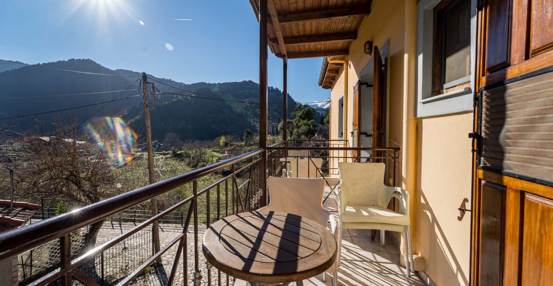 quadruple-four-signle-beds-second-balcony