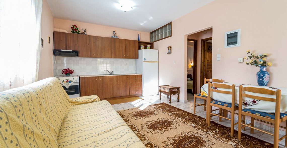 studio-two-bedrroms-living-room