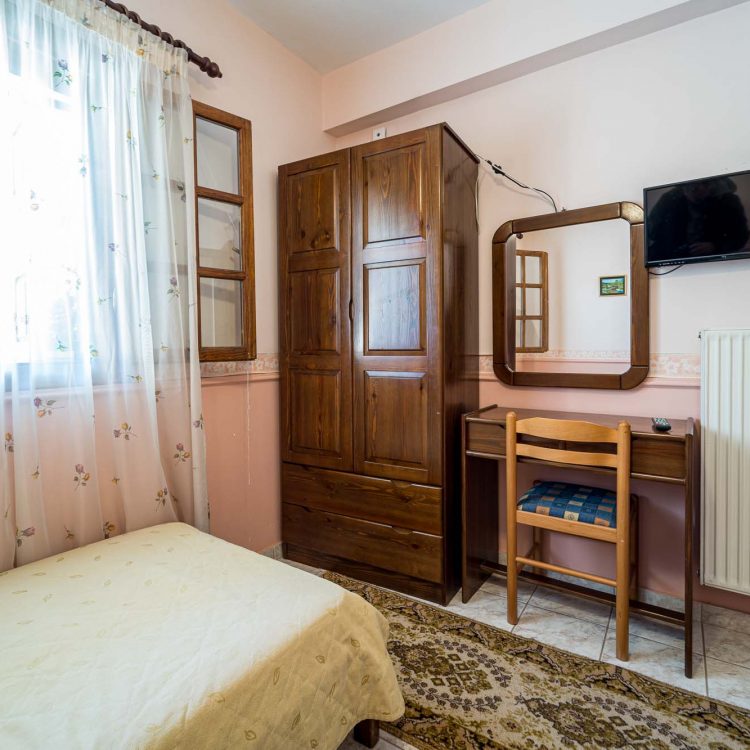studio-two-bedrroms-bedroom
